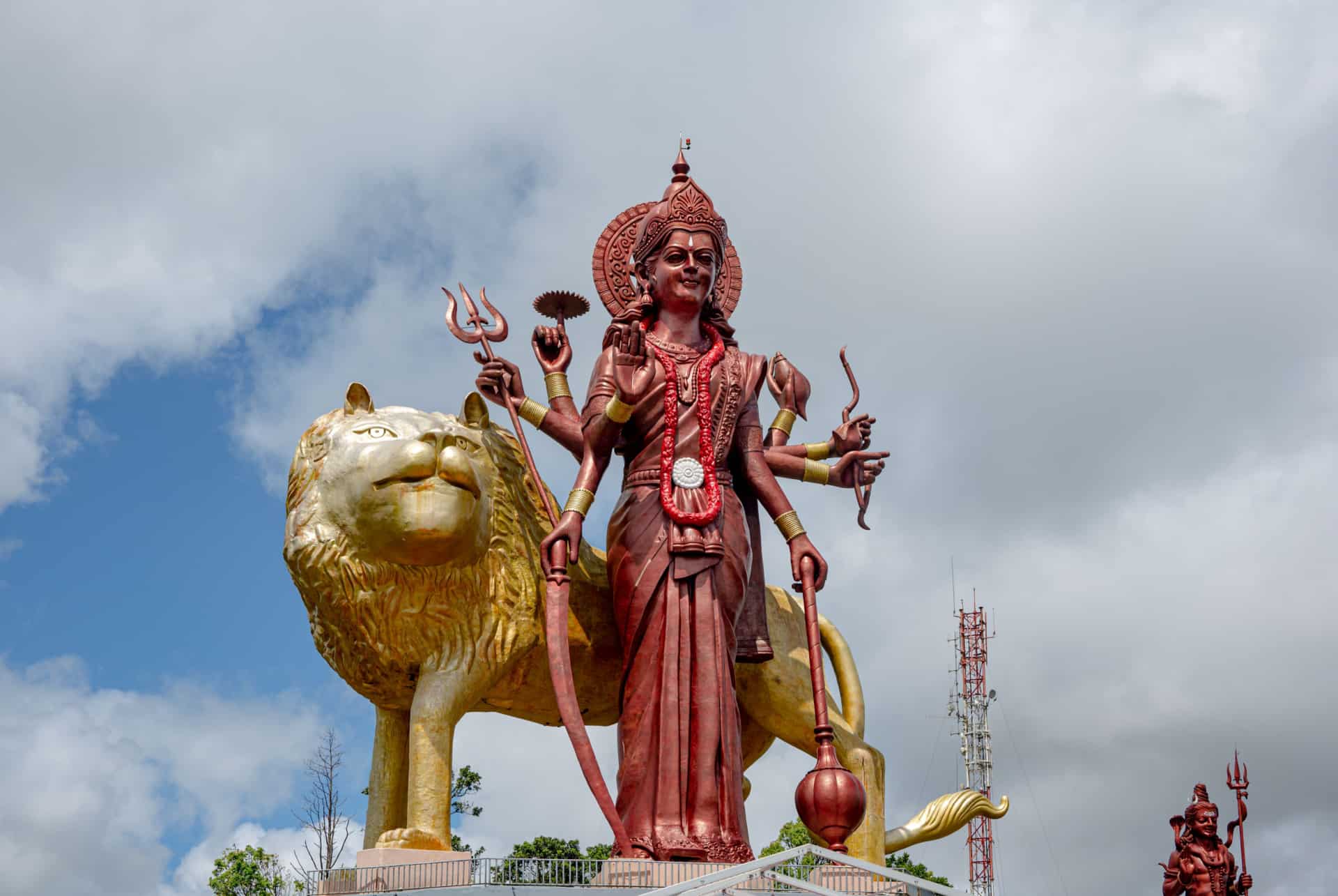 que faire a grand bassin statue durga statue durga