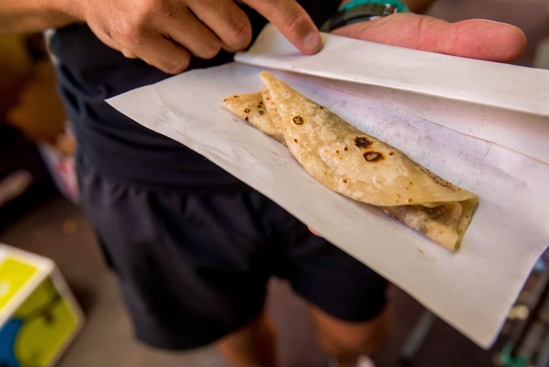 Dholl Puri street food à port louis Dholl Puri street food à port louis
