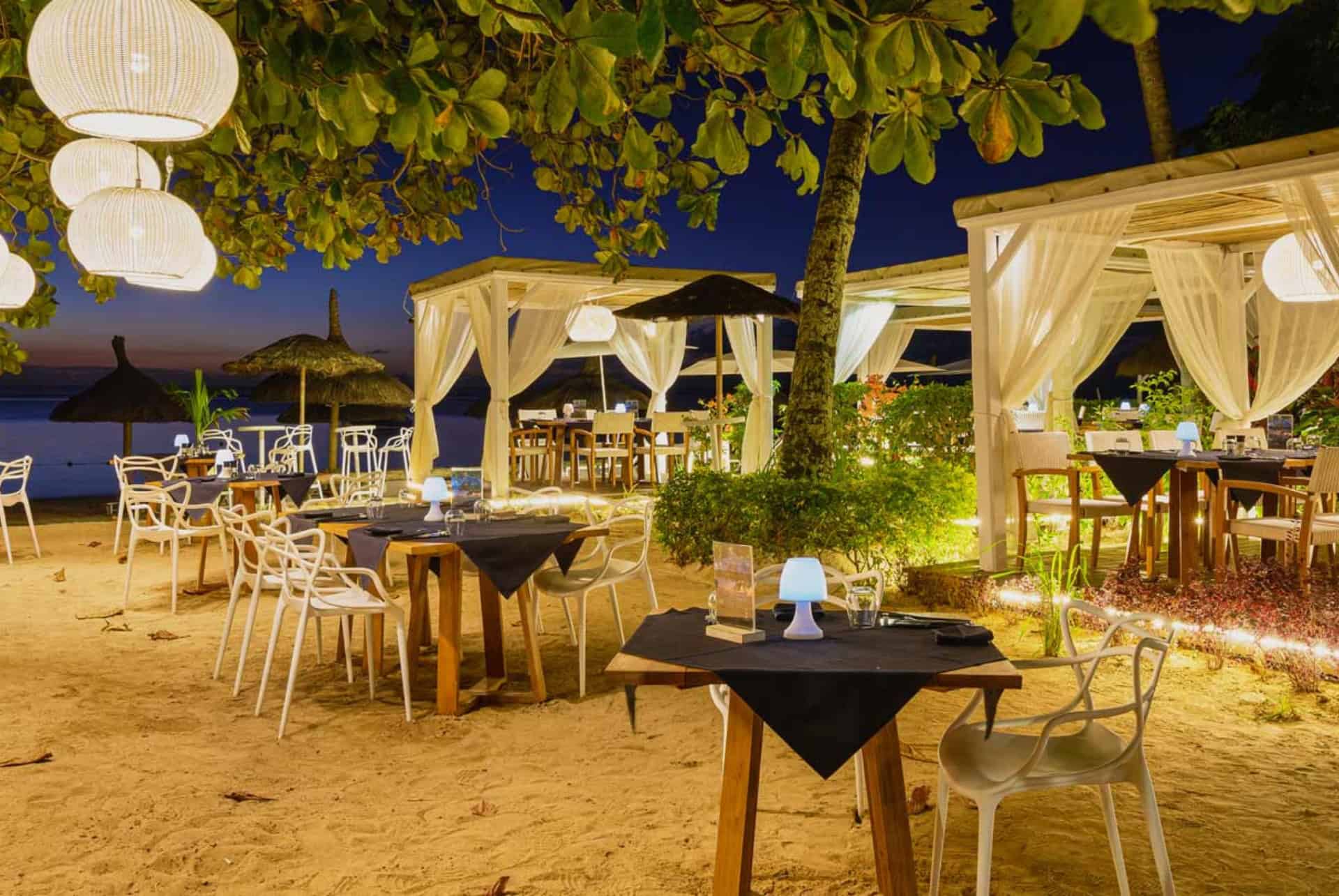 plage by evaco ou manger ile maurice
